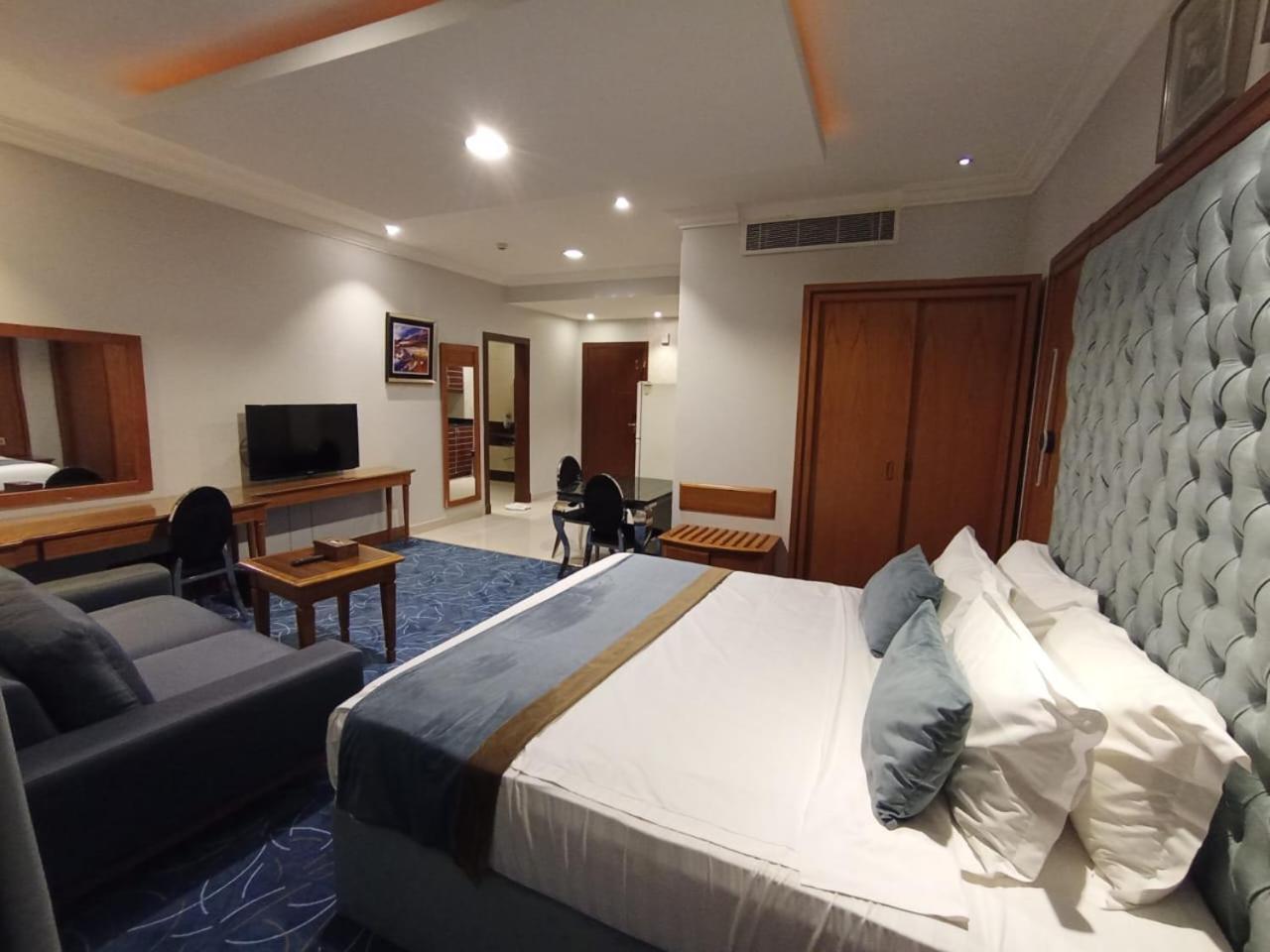 Al Masem Serviced Apartments - Exit 9 Эр-Рияд Номер фото